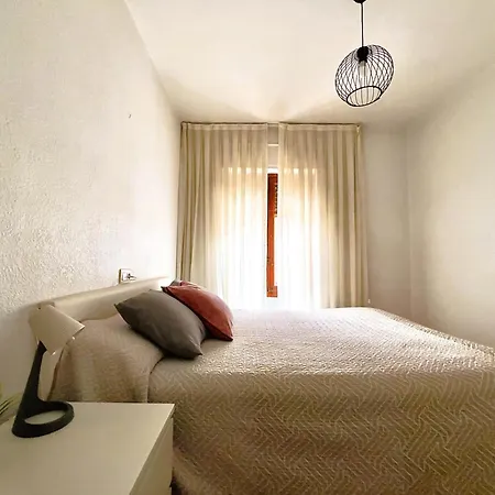 Apartment Housing Daoiz Y Velarde *